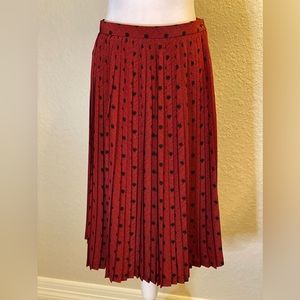 Jaeger Silk Pleated Women’s Skirt in Red and Black. British Size 14, US 10.